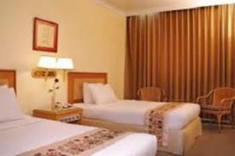 Weta International Hotel Sorabaya Extérieur photo