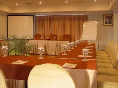 Weta International Hotel Sorabaya Extérieur photo