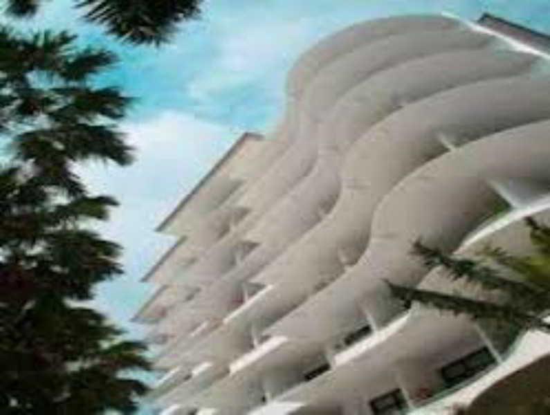Weta International Hotel Sorabaya Extérieur photo