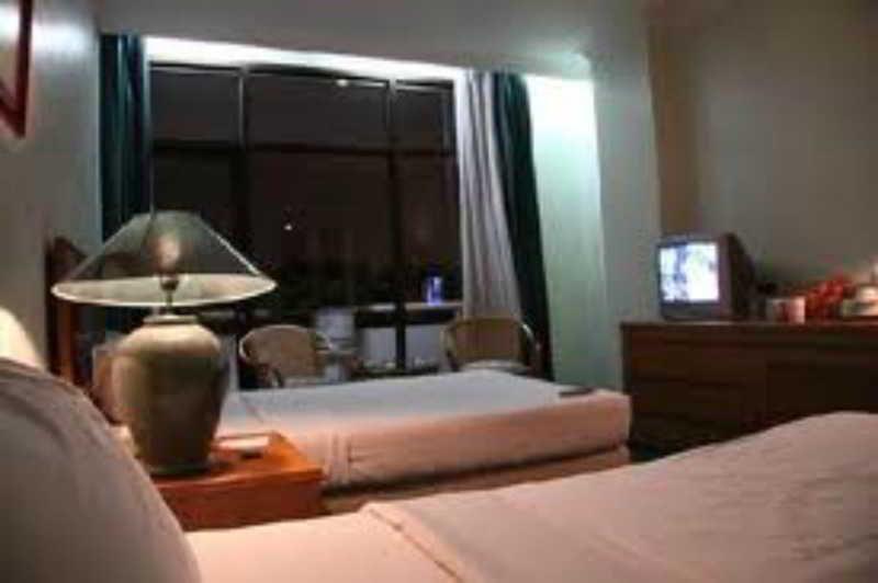 Weta International Hotel Sorabaya Extérieur photo