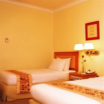 Weta International Hotel Sorabaya Extérieur photo